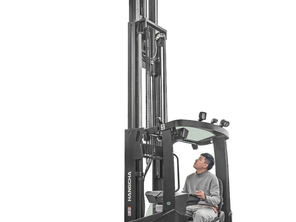 1-4t-2-5t-xc-series-reach-truck-forklift-for-sale-3