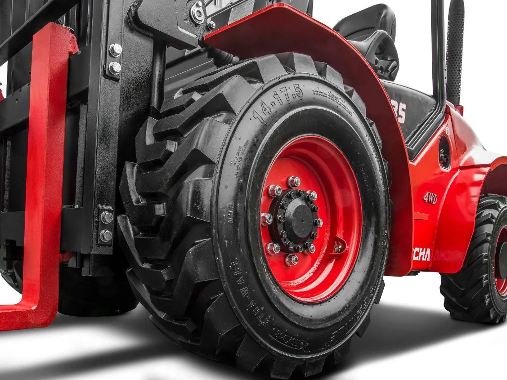 2-5t-3-5t-4wd-rough-terrain-forklift-for-sale-4