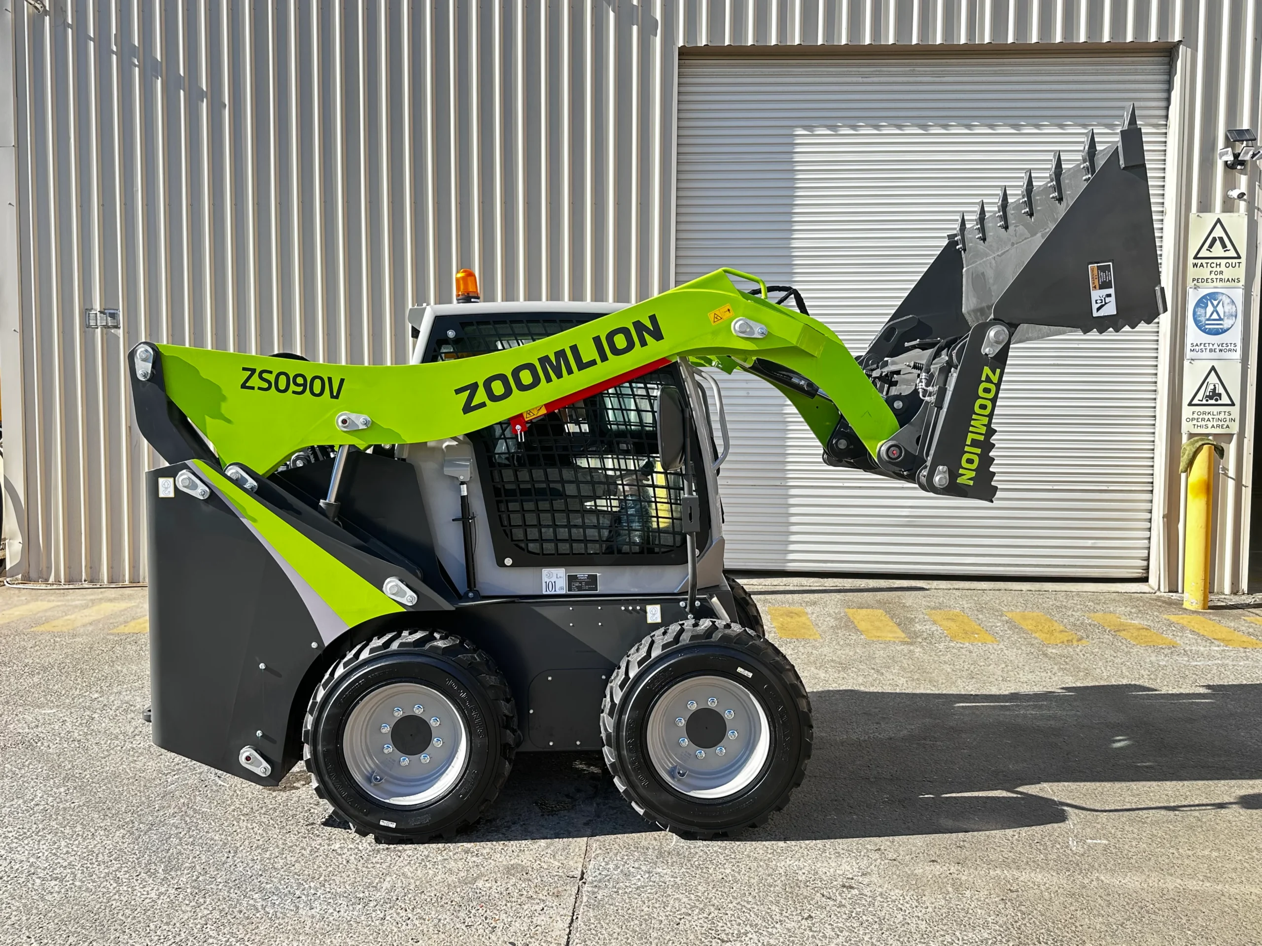 3-ton-skid-steer-for-sale10-scaled