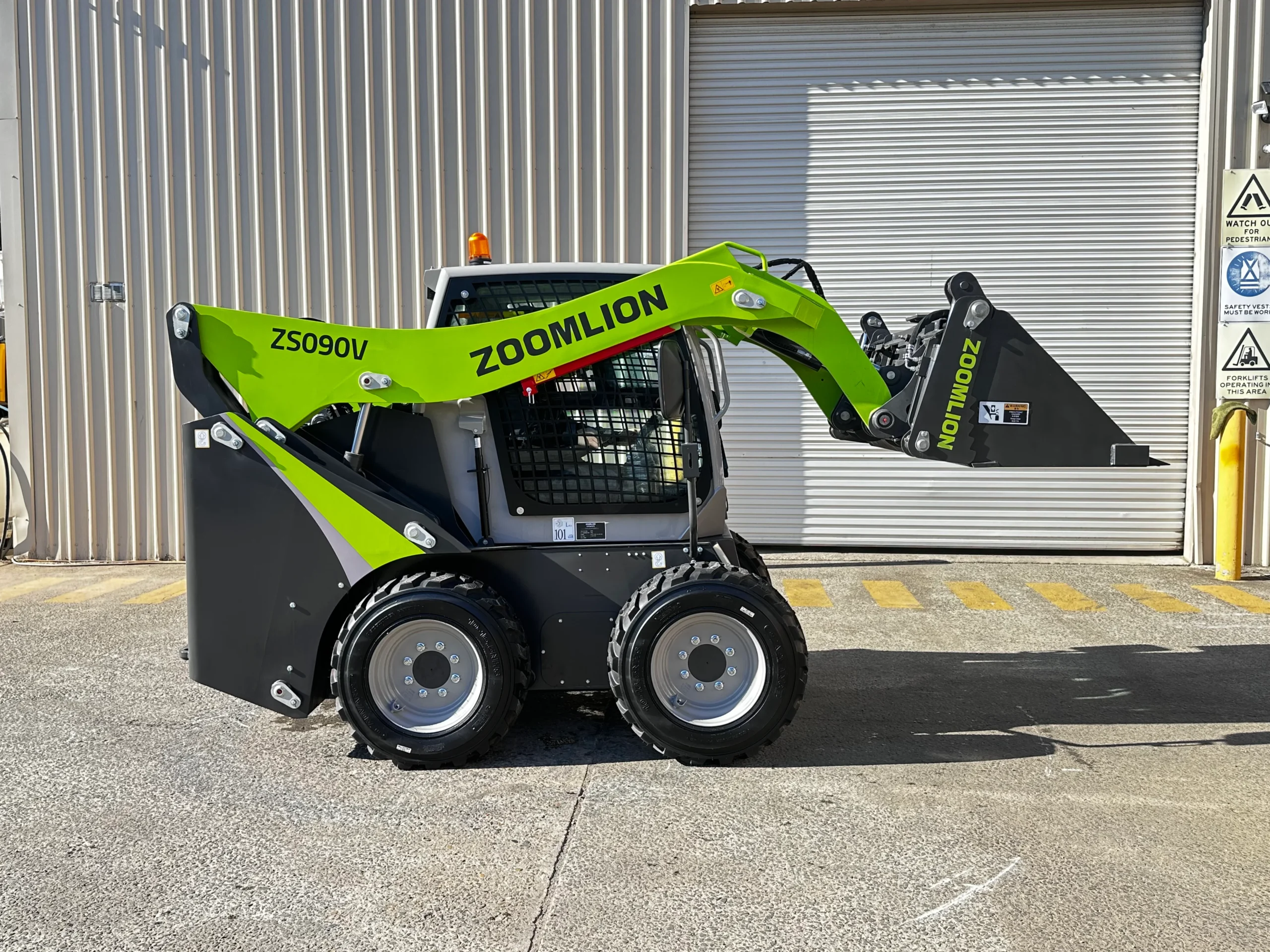 3-ton-skid-steer-for-sale15-scaled