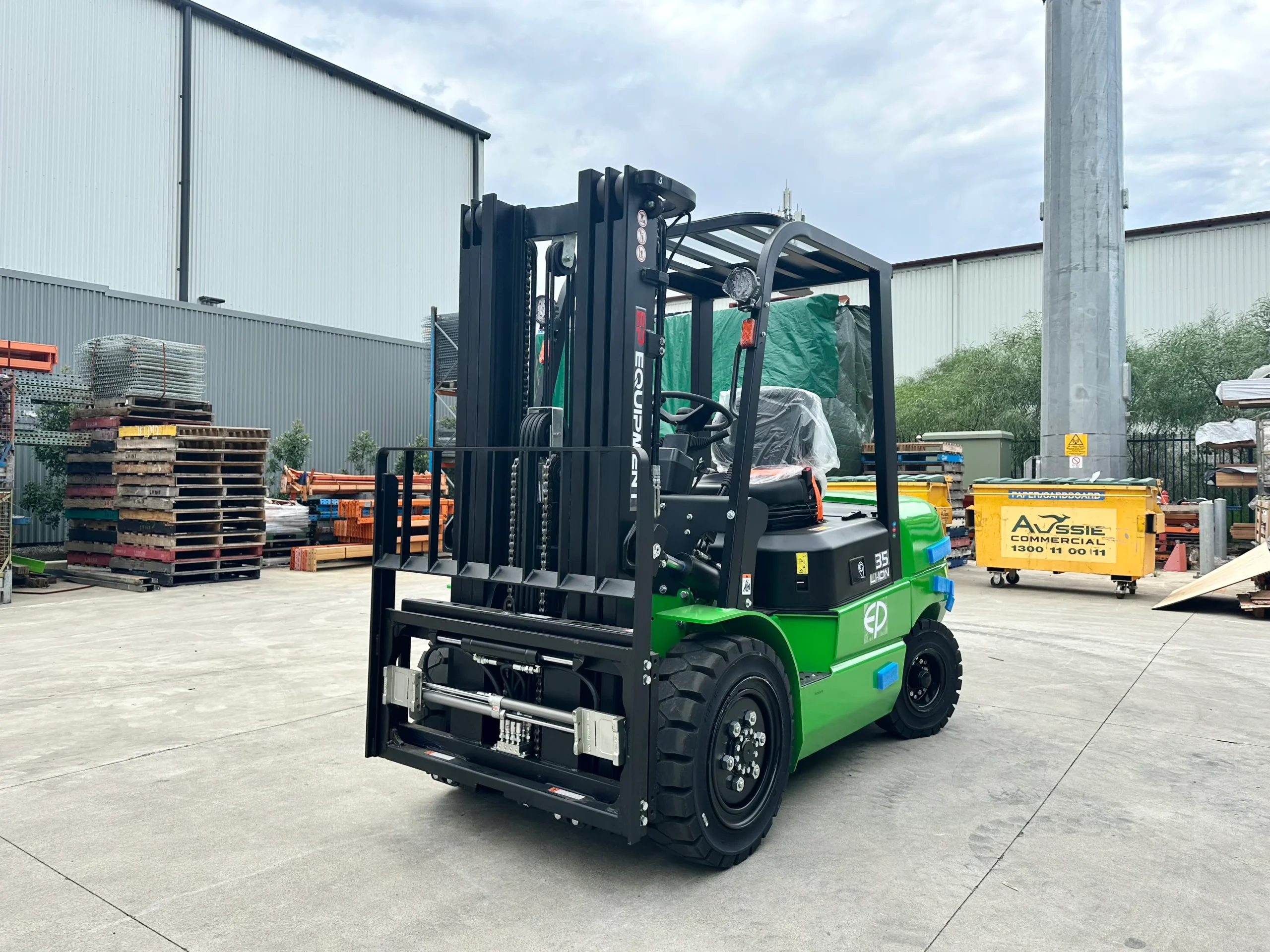 ICE351-forklift-1-scaled