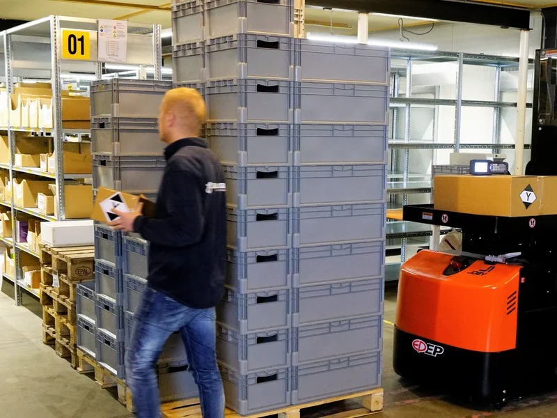 JX1-order-picker-1