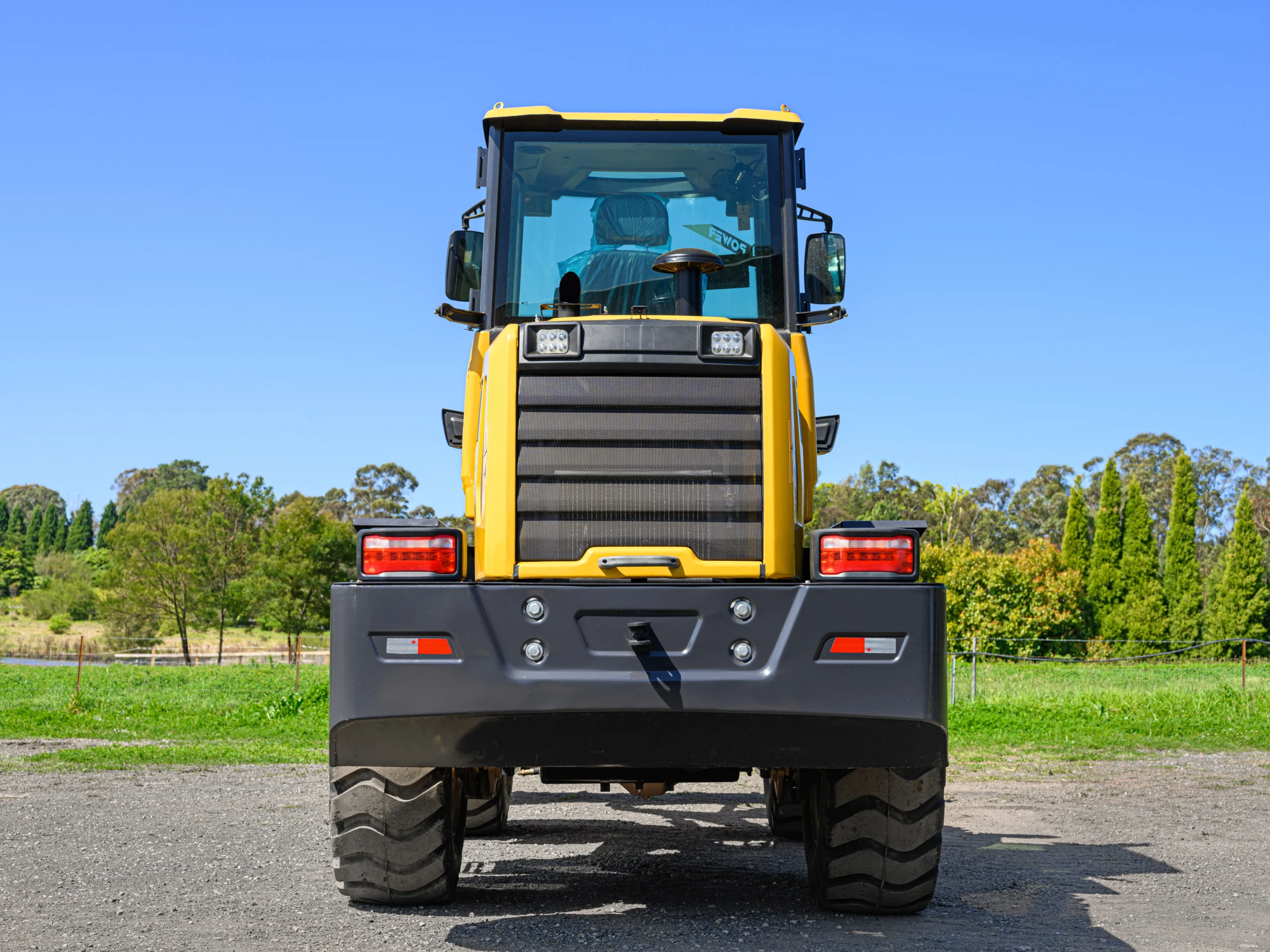 LM940-wheel-loader-6-scaled