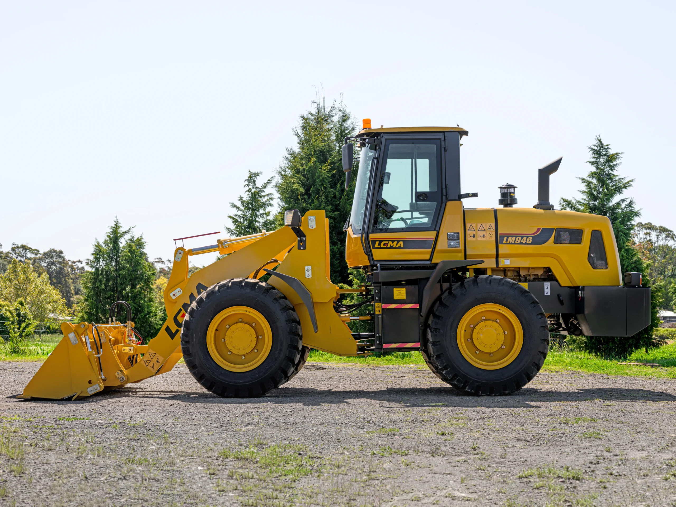LM946-wheel-loader-8-scaled
