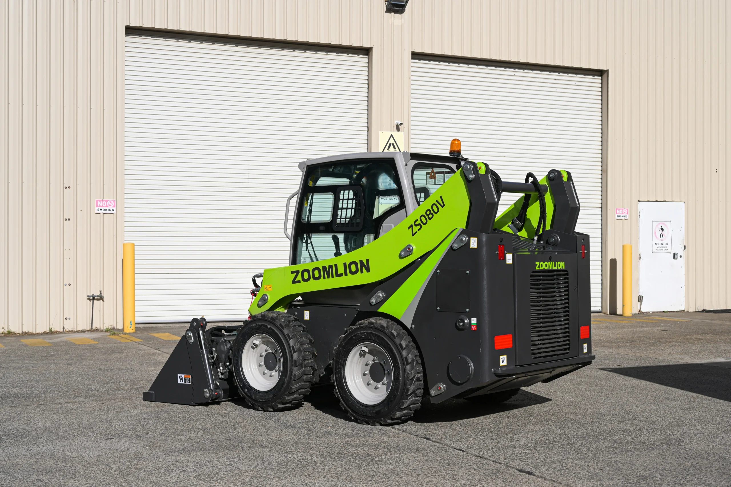 ZS080V-skid-steer-3-scaled