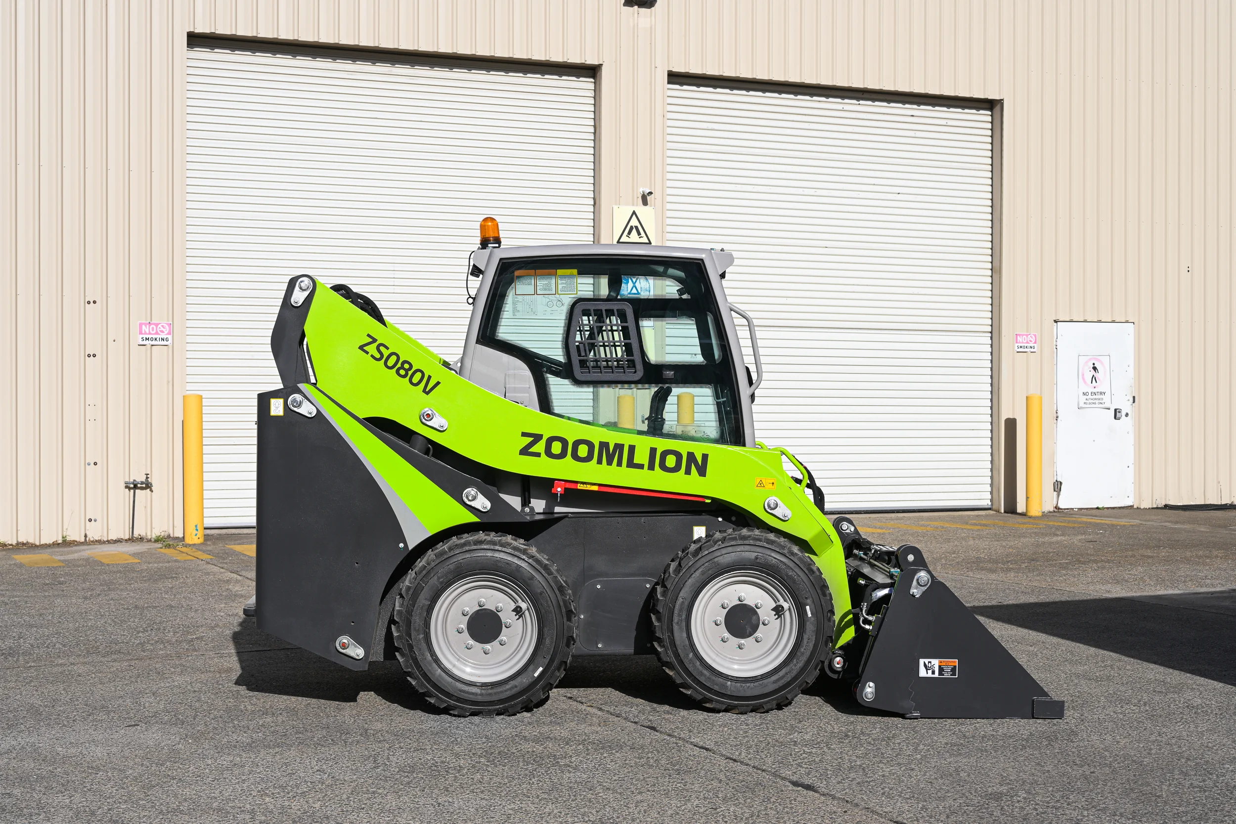 ZS080V-skid-steer-5