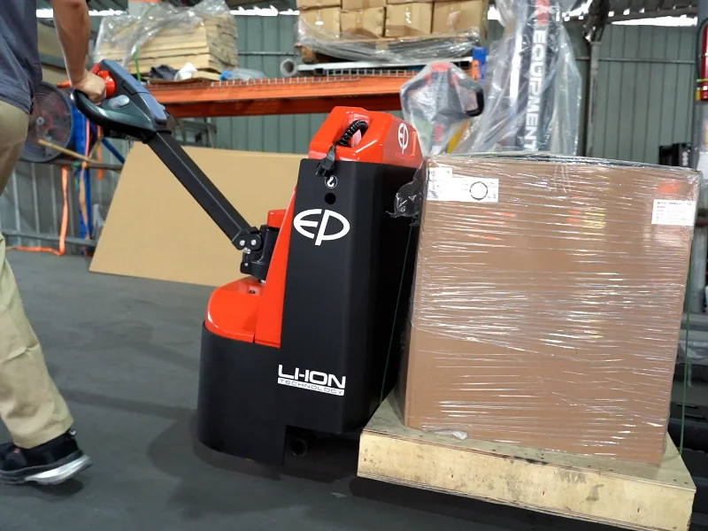 wpl202-2.0-ton-pallet-truck-11