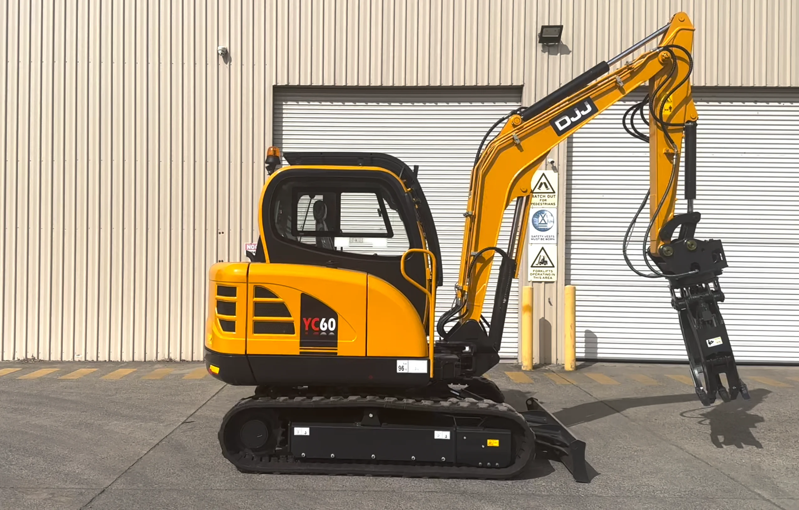 yc60-excavator-1
